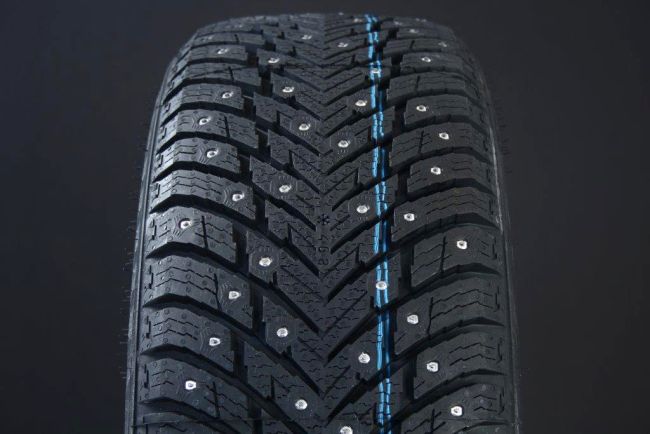 225/40R18 NOKIAN HAKKAPELIITTA 10 DUBB DOT2021