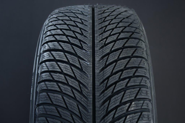 305/30R21 MICHELIN PILOT ALPIN 5 FRIKTION DOT2021