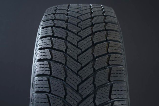 245/50R20 MICHELIN X-ICE SNOW SUV FRIKTION DOT2021