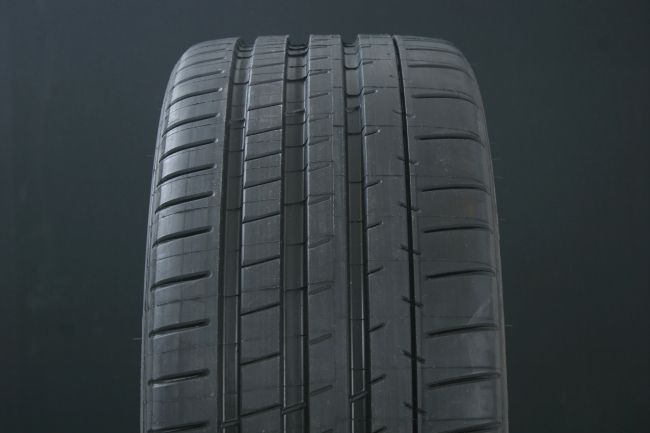 245/35R21 MICHELIN PILOT SUPER SPORT RUNFLAT