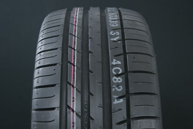 225/35R17 KUMHO ECSTA LE SPORT KU39