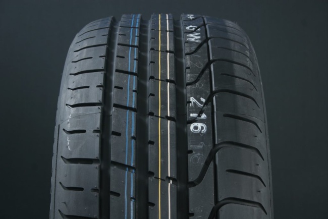 245/40R18 PIRELLI PZERO RUNFLAT