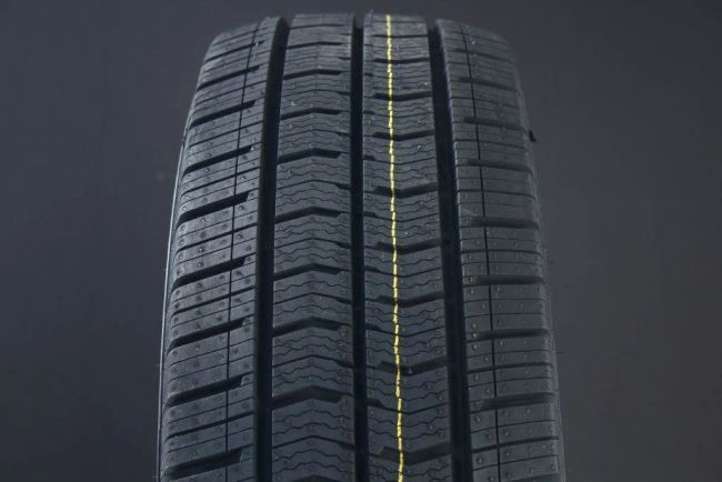 225/75R16 KUMHO PORTRAN 4S CX11 C-DÄCK