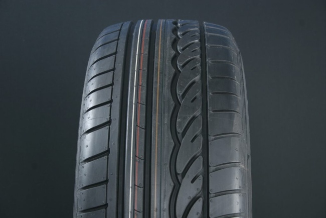 235/55R17 DUNLOP SPORT SP01