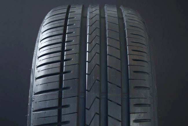 235/55R18 FALKEN AZENIS FK510 SUV