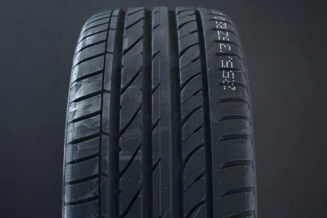 215/40R17 SAILUN ATREZZO ZSR