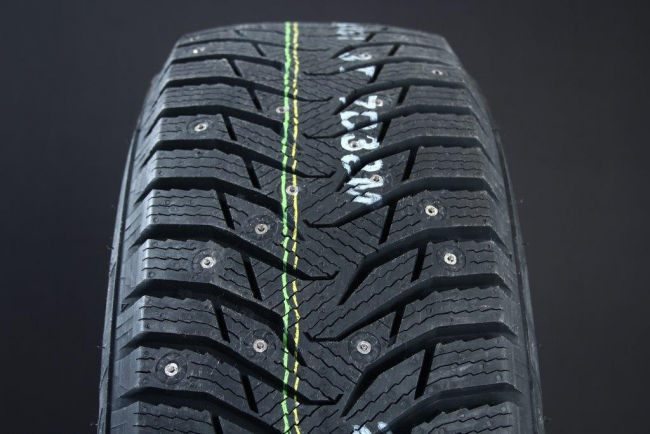 215/50R17 KUMHO IZEN WINTER CRAFT ICE WI31 DUBB OUTLET ryhmss OUTLET / NASTARENKAAT @ Svenska Gummihuset AB (OD1721550KUMWI31)