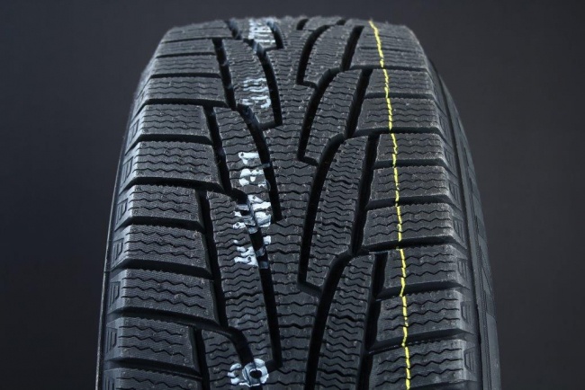 215/55R16 KUMHO IZEN ARCTIC WINTER KW31 FRIKTION OUTLET ryhmss OUTLET / KITKARENKAAT @ Svenska Gummihuset AB (OF1621555KUMKW31)